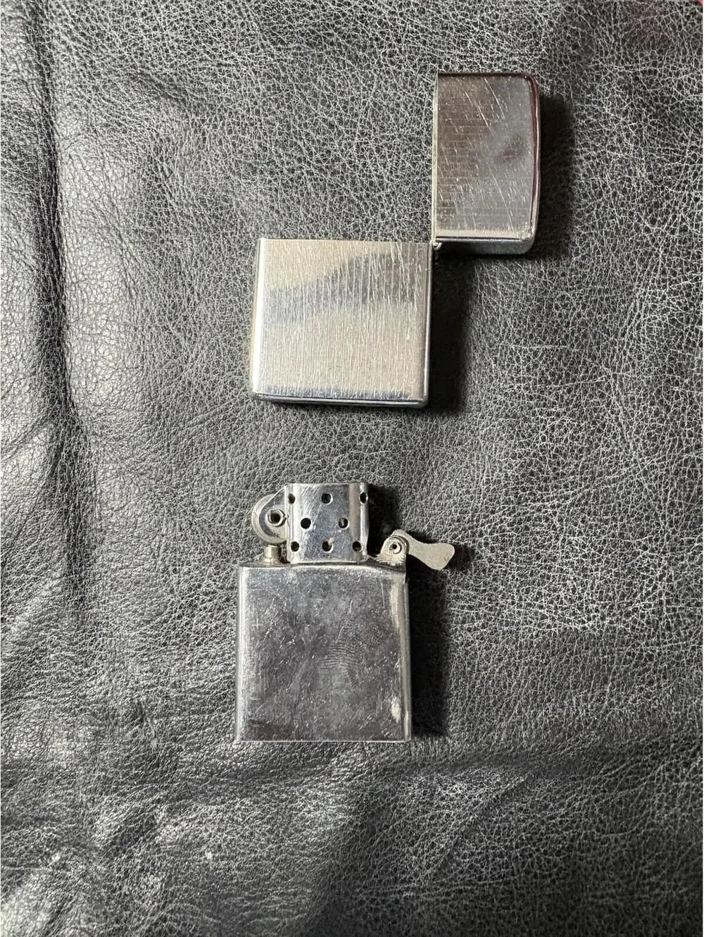 Vintage 1985 Zippo Lighter High Polish Chrome Engine Turned model (ZIP350) - Picture 9 of 12